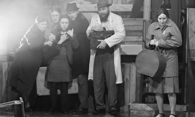 Dagbók Önnu Frank í Freyvangsleikhúsinu