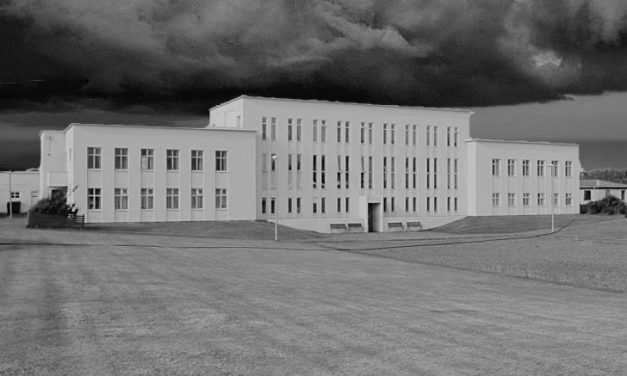 Leiklistarskóli BÍL felldur niður í ár