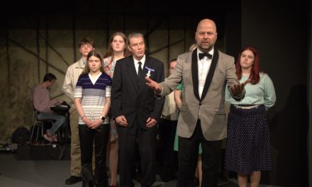 Leikdeild Eflingar frumsýnir Þrek og tár