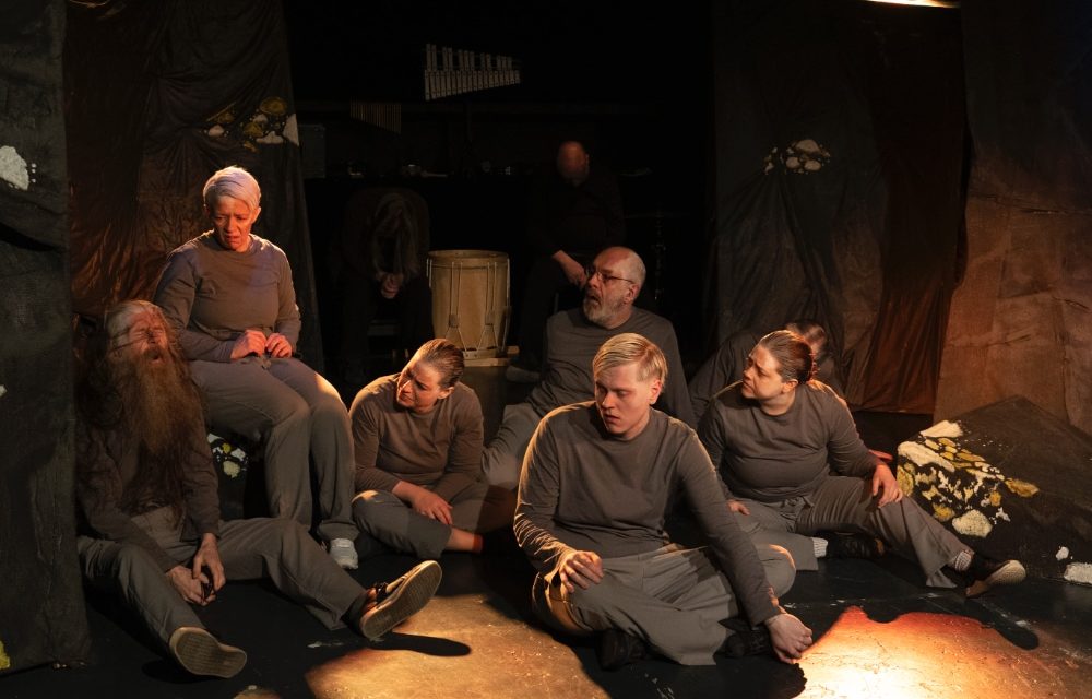 Fjöllin vakna hjá Hugleik